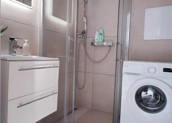 Old Town W Balcony Only 5 Min Danube River Appartement Bratislava