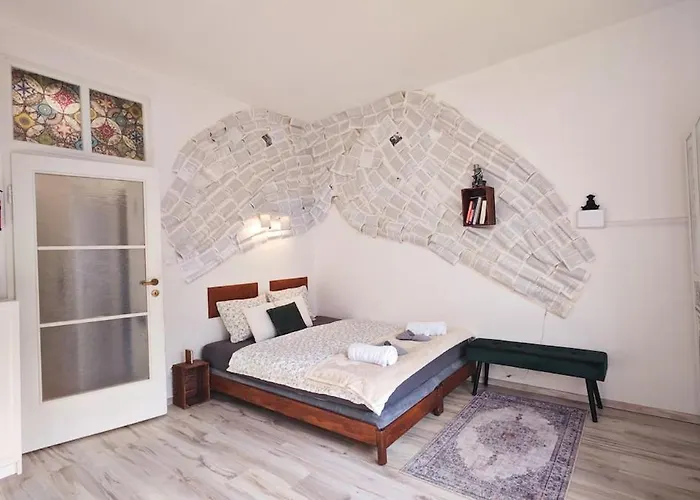 Apartmán Old Town W Balcony Only 5 Min Danube River *