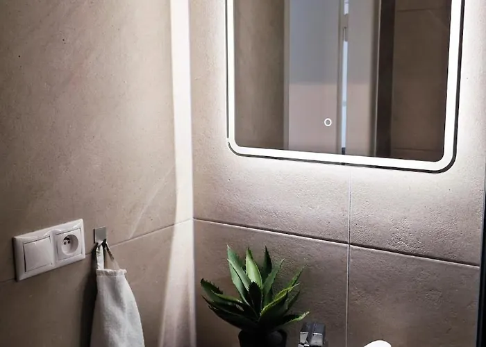 아파트 Old Town W Balcony Only 5 Min Danube River *