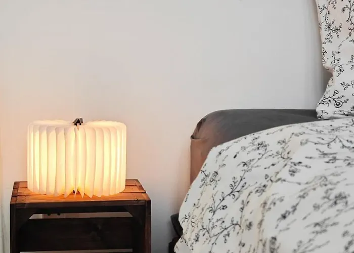 Old Town W Balcony Only 5 Min Danube River