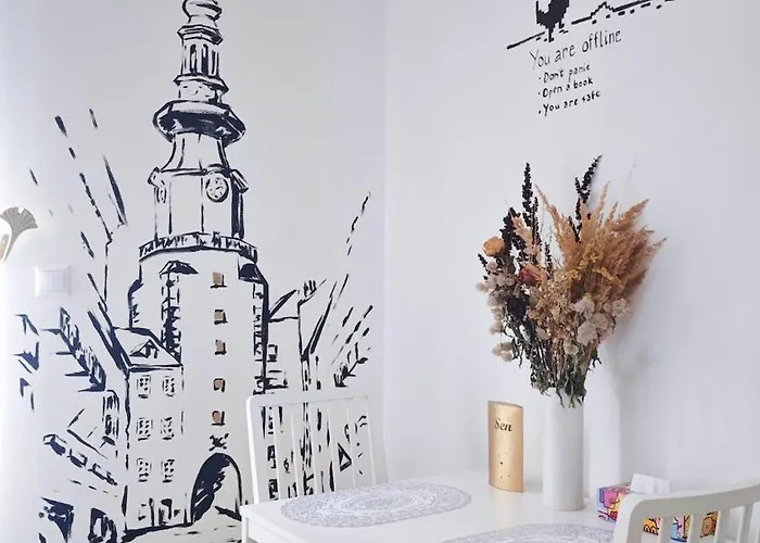 Old Town W Balcony Only 5 Min Danube River Appartement