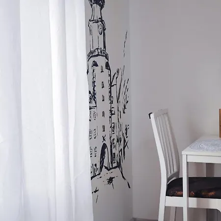 Old Town W Balcony Only 5 Min Danube River براتسيلافا