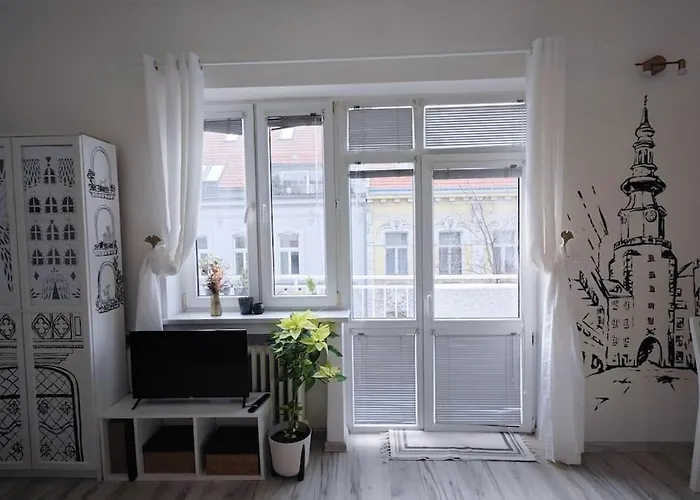 Old Town W Balcony Only 5 Min Danube River * Bratislava