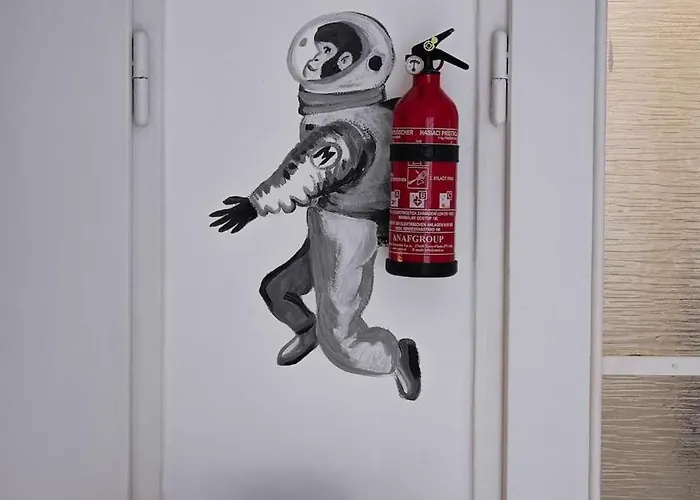 Old Town W Balcony Only 5 Min Danube River *