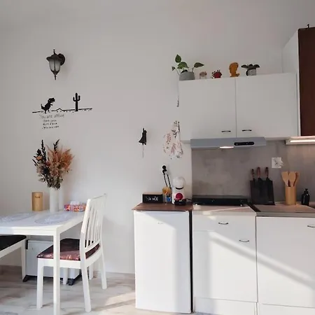 Old Town W Balcony Only 5 Min Danube River Apartment Bratislava