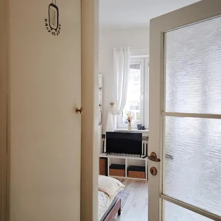 Old Town W Balcony Only 5 Min Danube River *